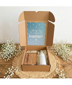 Kit de regalo para madrina abierto mostrando botella blanca personalizada, placa de madera y mensaje "¿Quieres ser mi madrina?".