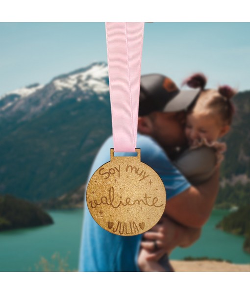 Medalla de Madera Valiente, medalla personalizada para niños, regalos para niños valientes, Alegría Estudio