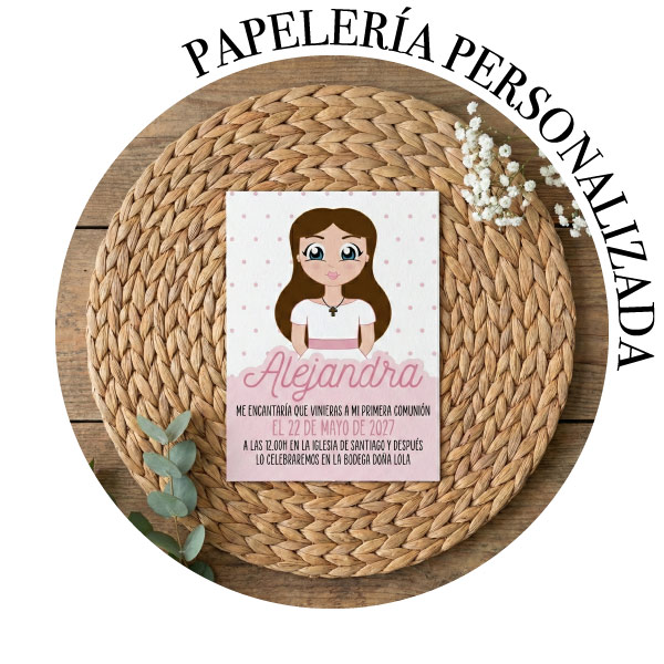 Invitaciones y recordatorios de comunión artesanales de Alegría Estudio